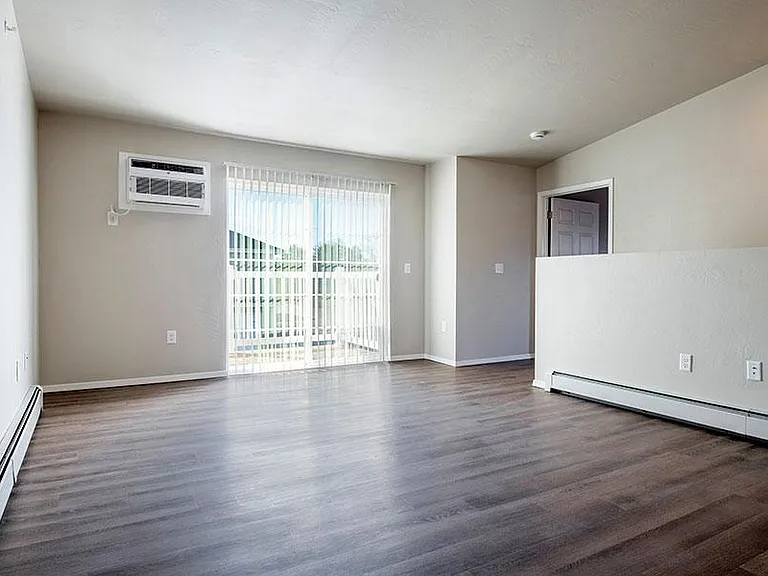 PRAIRIE VIEW ESTATES — Photo 6