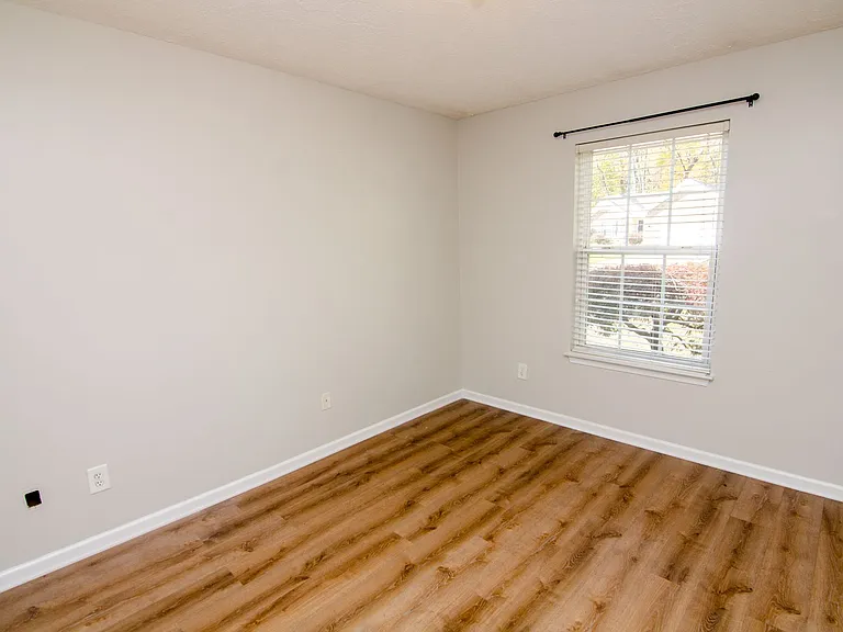 1912 Portview Dr — Photo 17