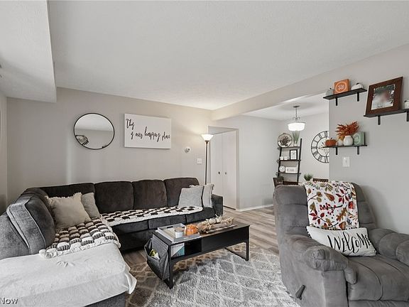 5th image of 16495 Heather Ln #F103
