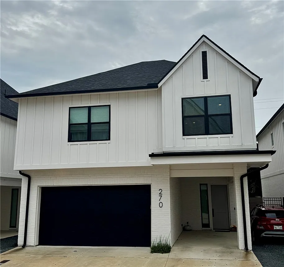 Building Photo - 270 Estates Cir