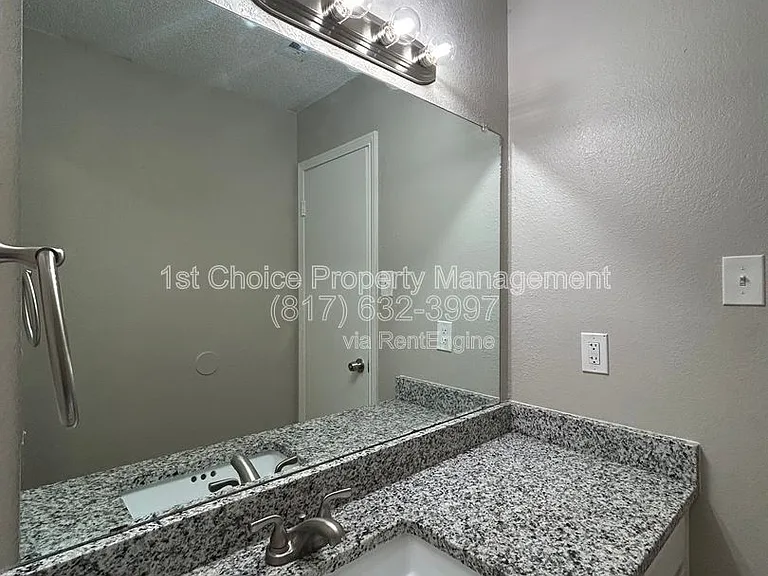 6320 Holiday Ln — Photo 9