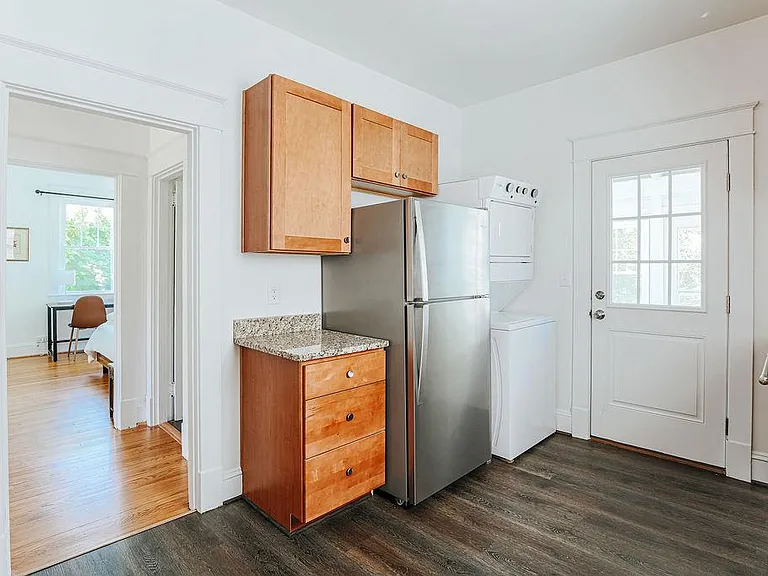 2311 Fontaine Ave — Photo 7