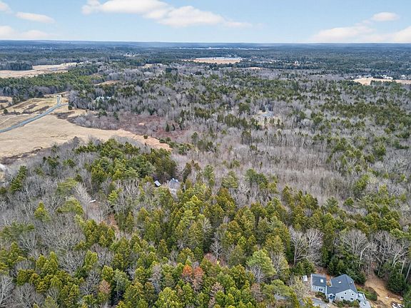 3rd image of 67 Granite Farm Road