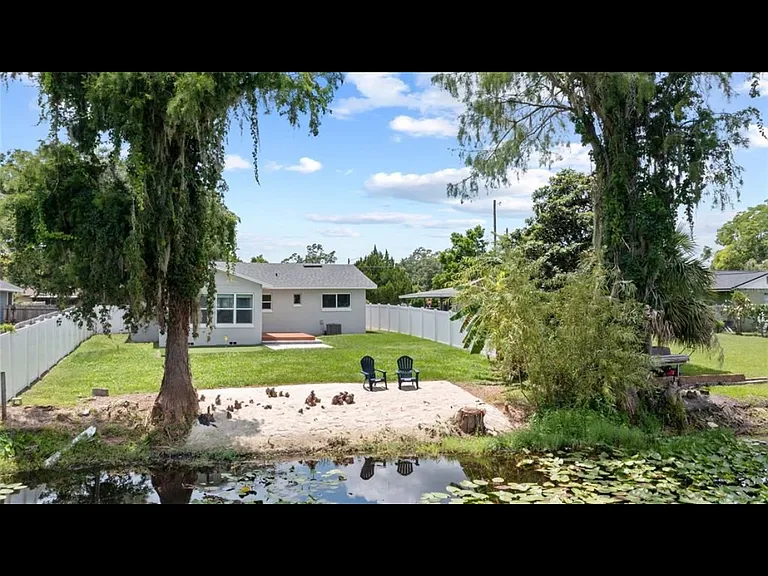 840 Bethune Dr — Photo 7