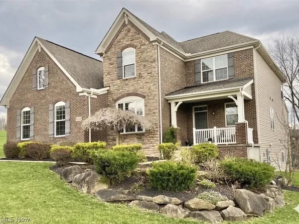 9313 W Hampton Dr, North Royalton, OH 44133