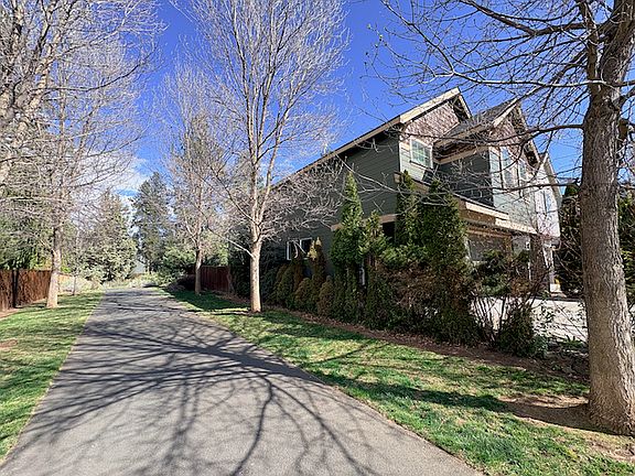 North side pathway to park, no neighbor next to home