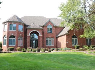 10136 Somerset Cir, Munster, IN 46321