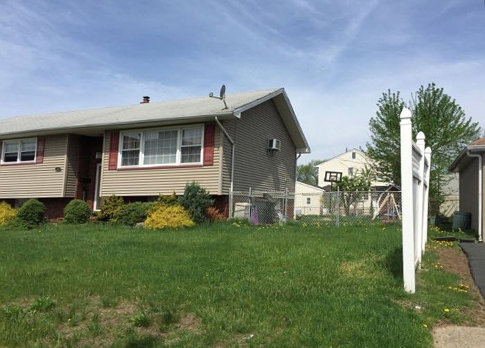 2nd image of 46 Wentick St