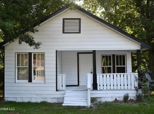 315 3rd St N, Wiggins, MS 39577