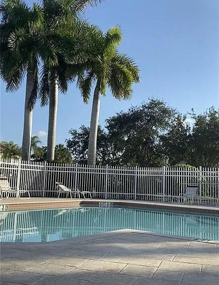 768 Hampton Cir #188 — Photo 1