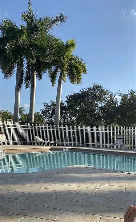 768 Hampton Cir #188