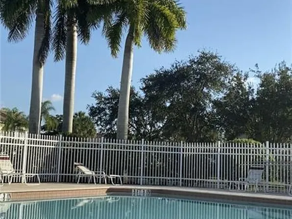 768 Hampton Cir #188, Naples, FL 34105