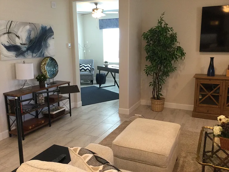 5946 N Cazador Dr — Photo 10