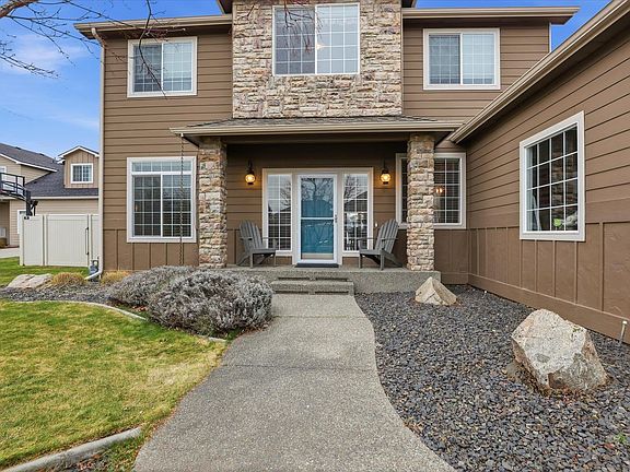 3rd image of 1219 N Murray Ln