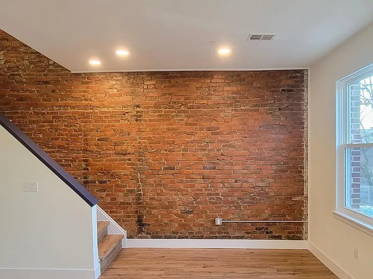 507 S 6th St #C — Photo 2