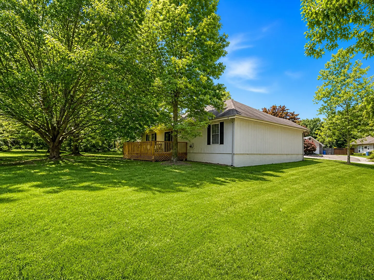 3 bed, 1328 sqft, $2,200 — Photo 4