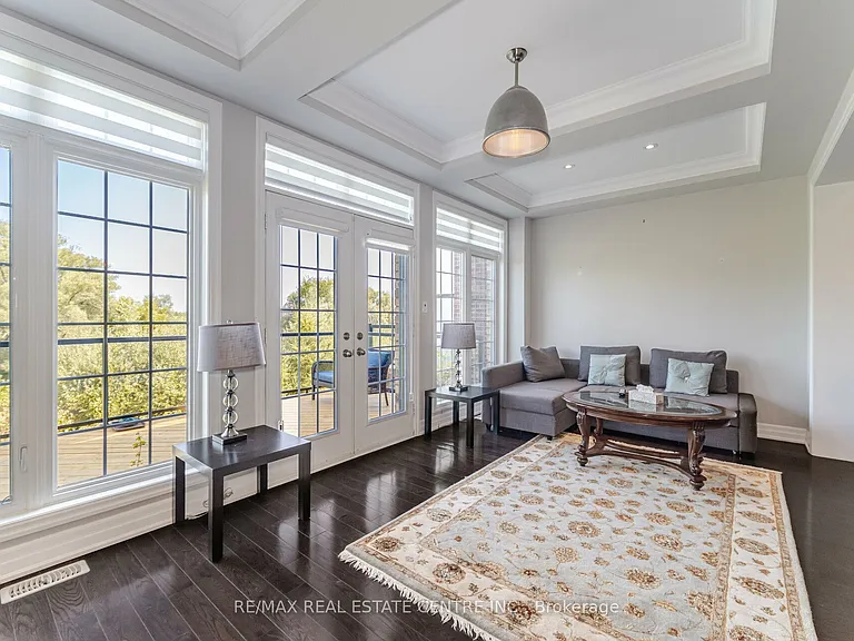 34 Alex Campbell Cres — Photo 12