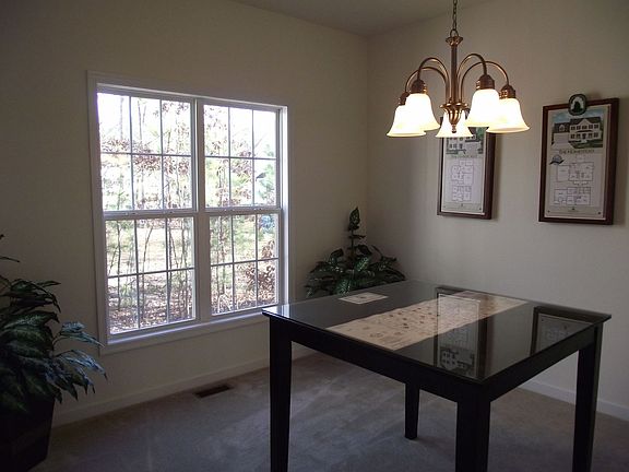 Nicely sized dining adjacent to kitchen and living room