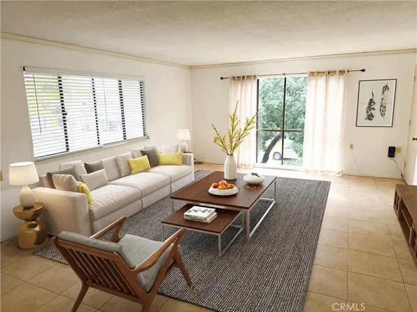 925 Avenue Majorca #O, Laguna Woods, CA 92637