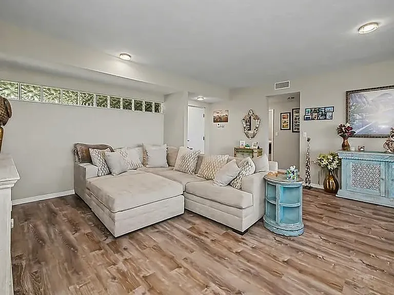 5408 Eagles Point Cir #302 — Photo 13