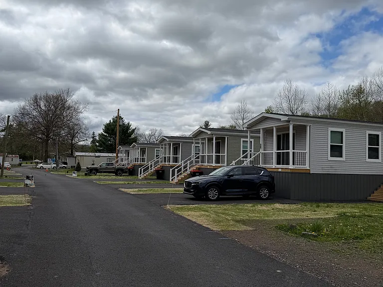 48 Lark Dr #48 — Photo 8