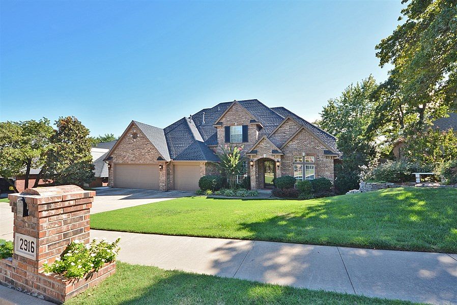 1st image of 2916 Kingwood Dr