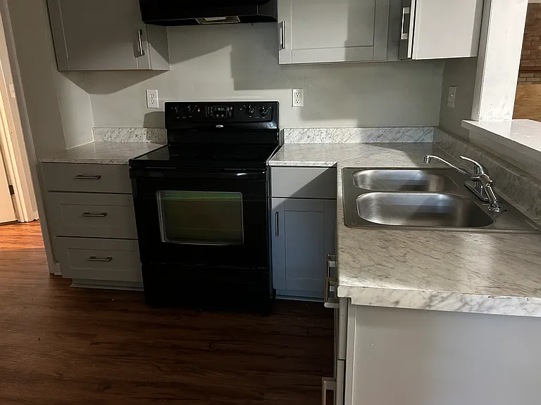 2814 Holiday Dr SW — Photo 8