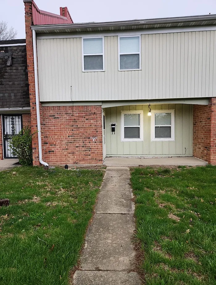 3 bed, 2.5 bath, 1605 sqft, $1,400 — Photo 2