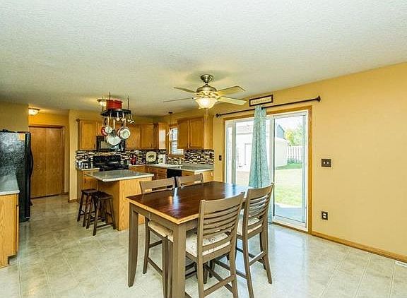 3rd image of 3112 SW Sunnybrooke Ct