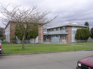 953 8th Ave APT 2, Longview, WA 98632