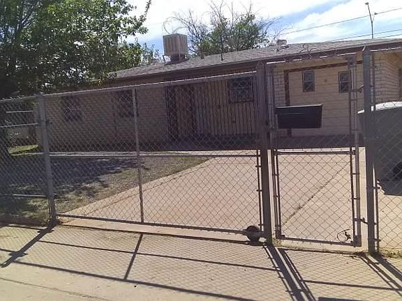 2nd image of 10449 Ponderosa St