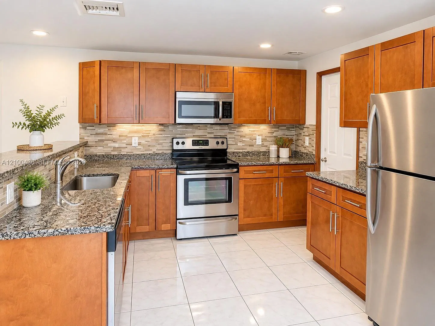 2 bed, 1.0 bath, $2,700 — Photo 4