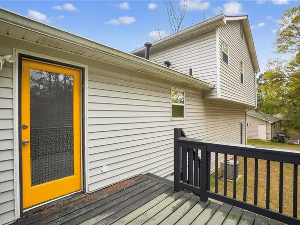 3465 Mustang Dr, Powder Springs, GA 30127