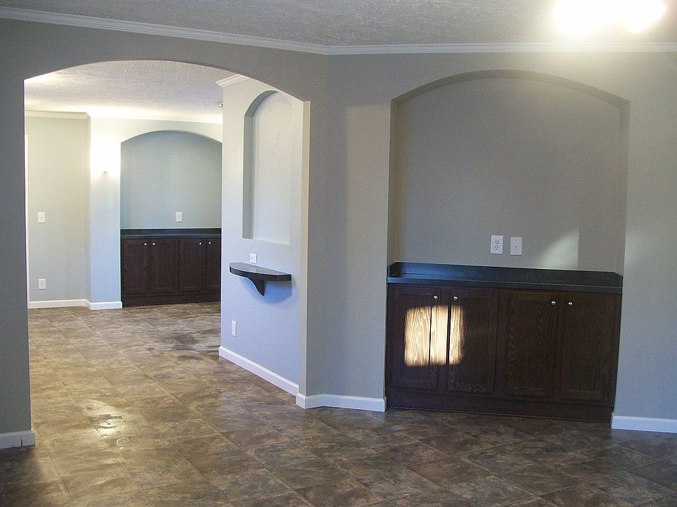 1st image of 17 E Sourwood Dr