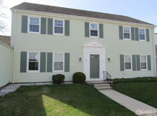 91 N Greenfield Ln #N, Monroe Township, NJ