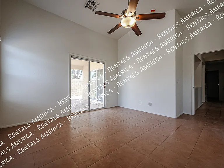 2354 E Browning Pl — Photo 22