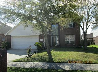 2801 W Denali Dr, Deer Park, TX 77536