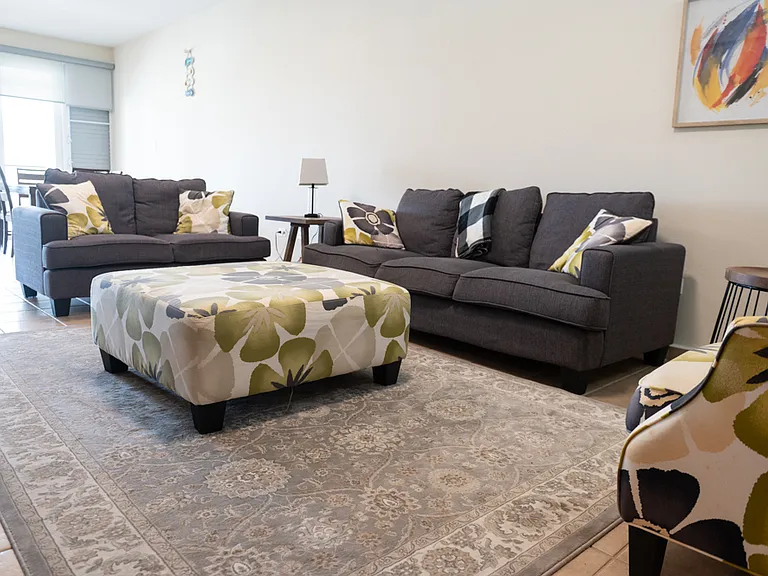 180 Palmas Dr — Photo 4