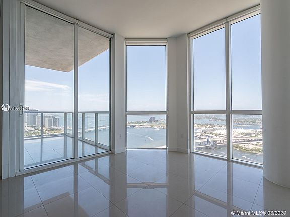 4th image of 244 Biscayne Blvd APT 4603