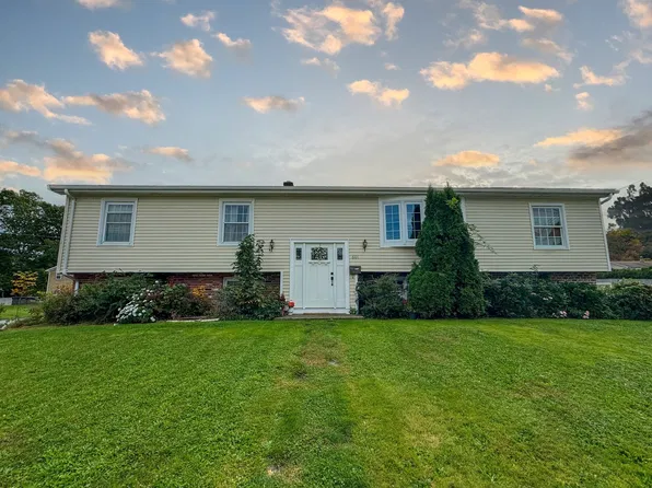 601 Wood St, Somerset, MA 02726
