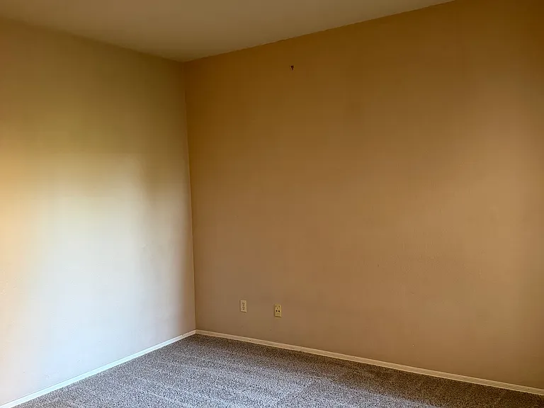 9600 N 96th St #223 — Photo 12