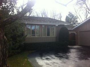 57 Briarwood Ln, Oak Brook, IL