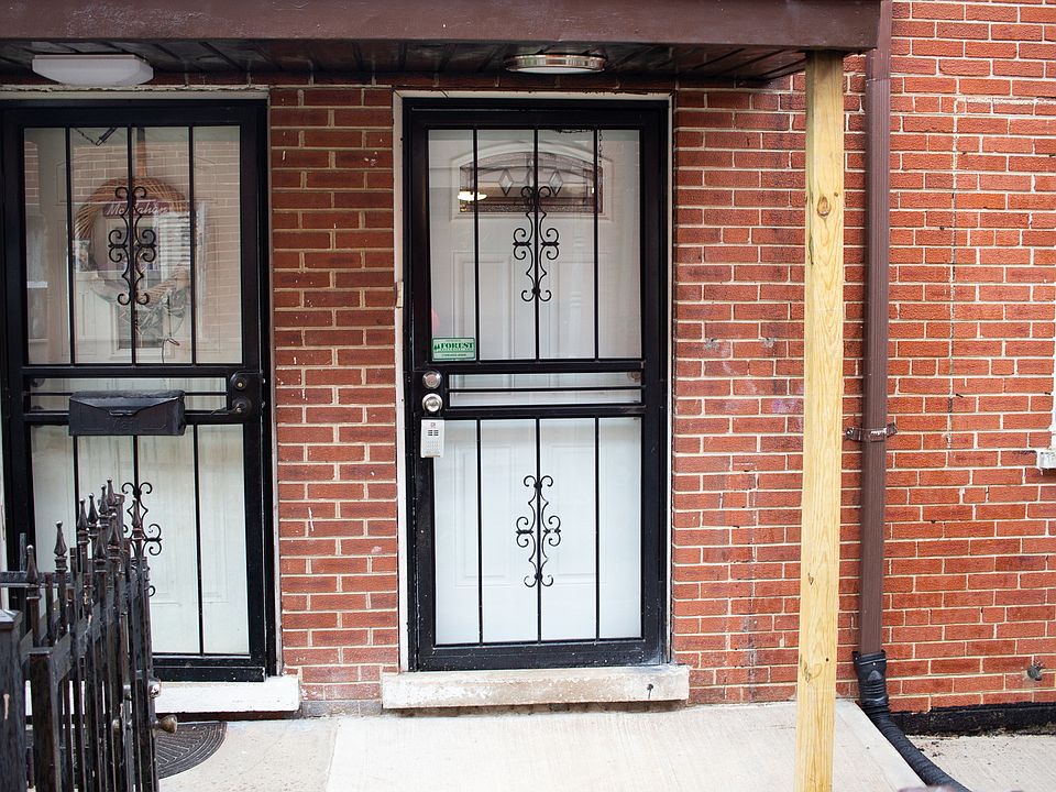 1st image of 130 N Waller Ave