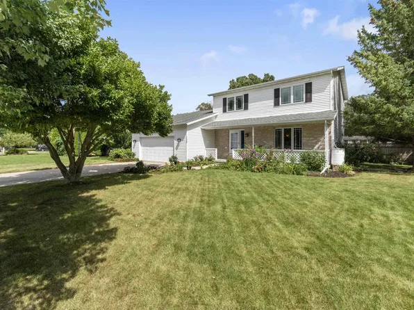 130 Lynne Trail, Oregon, WI 53575