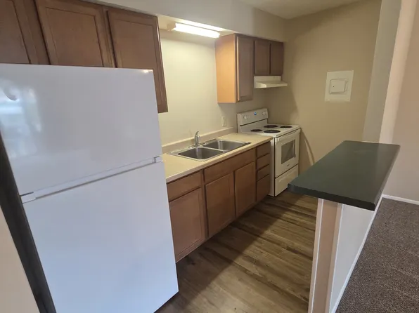 1700 Walnut St APT 3, St Charles, IL 60174