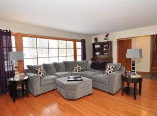 2660 Forest View Ct, Brookfield, WI 53005