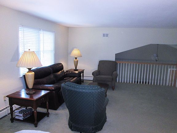 Living Room (up)