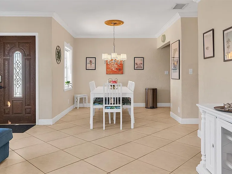 3221 Seaward Dr — Photo 4