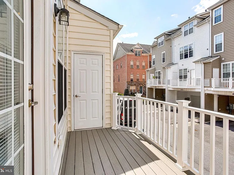 446 Whetstone Glen St — Photo 31