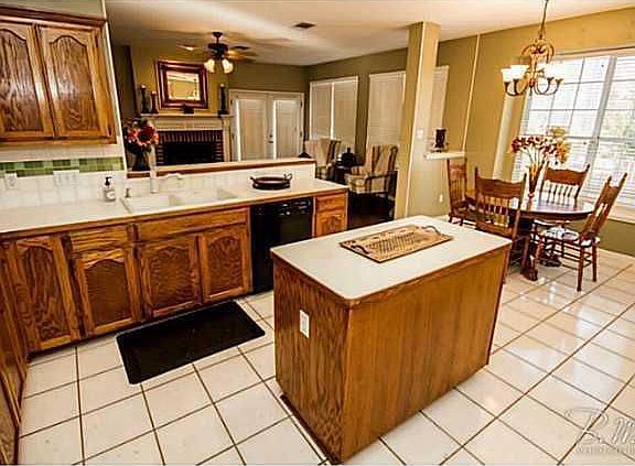 4th image of 5303 River Place Blvd